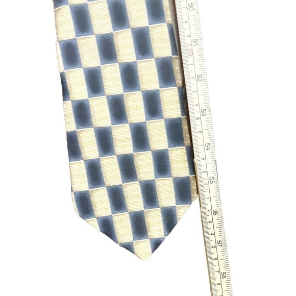 CAMBRIDGE Classics Men’s Vintage Tan Geometric Checkered 100% Silk Tie - Picture 4 of 5